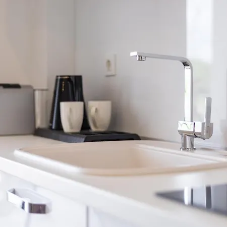Lägenhetshotell V Luxury Kanálion