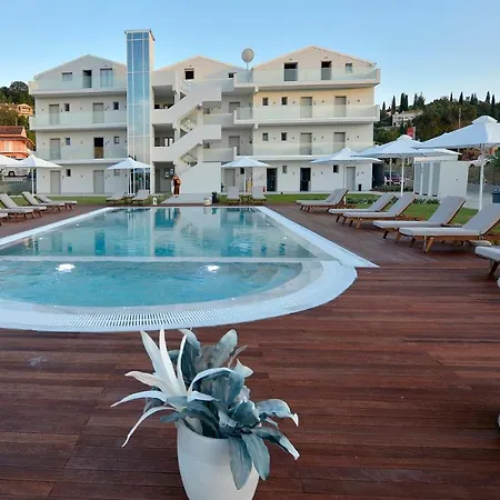 V Luxury Aparthotel