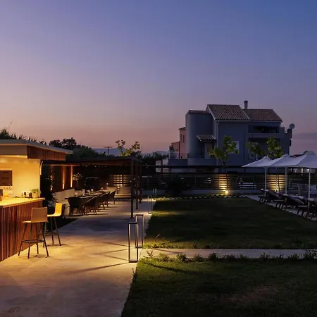 V Luxury Aparthotel